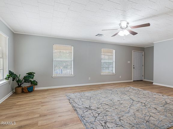 5th image of 101 Landry Dr