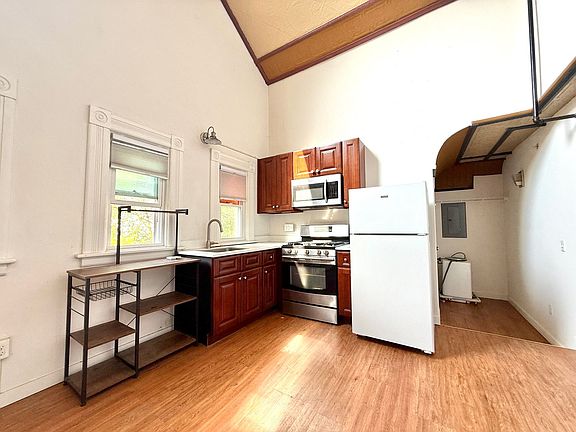 4th image of 50 Abeel St Unit 8
