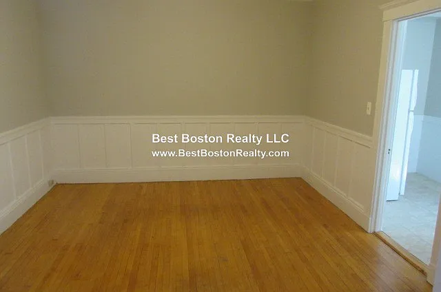 8 Forest St #2 — Photo 4