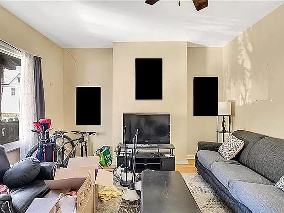 3rd image of 3230 Ward St