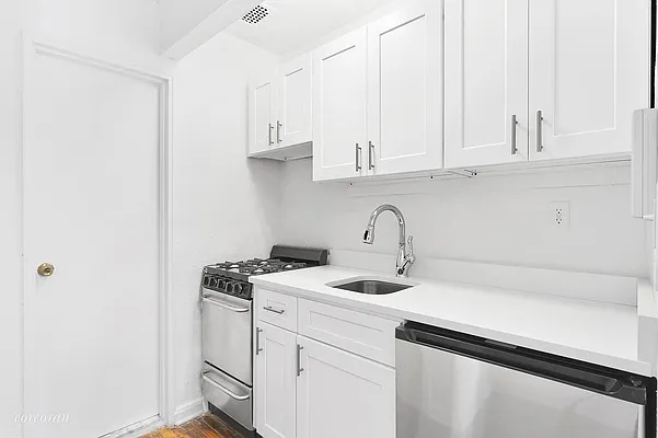 Rented by Corcoran | media 11