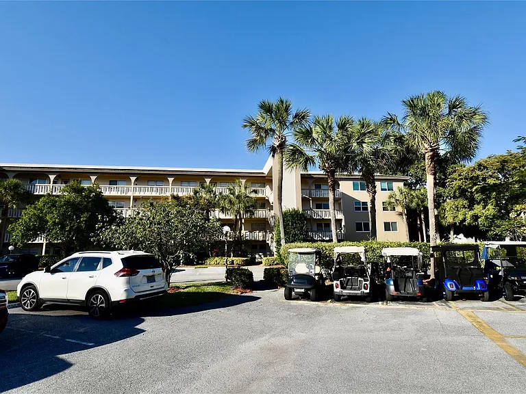 4301 Martinique Cir #K1 — Photo 21