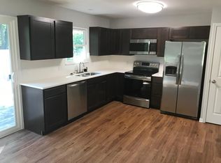 1013 NW Kingsridge Dr, Blue Springs, MO 64015