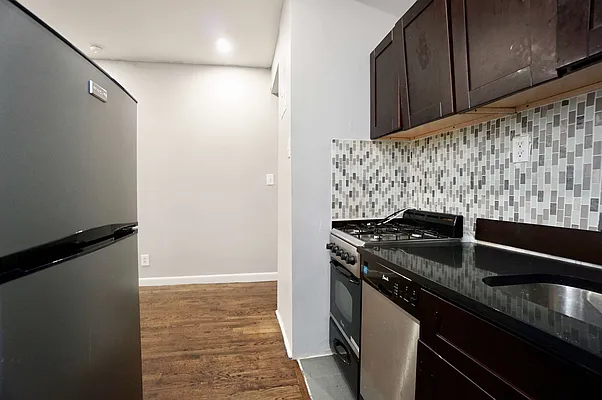 Rented by BRICK & GALO REALTY CORP | media 8