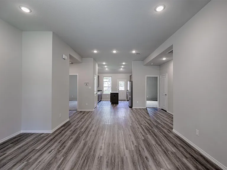 16494 Piper Ln — Photo 3