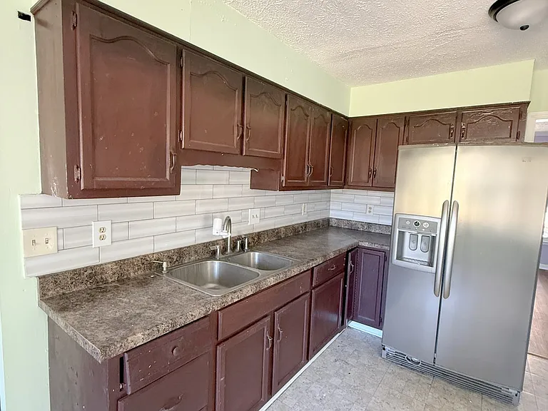 158 Lewis Ln — Photo 9