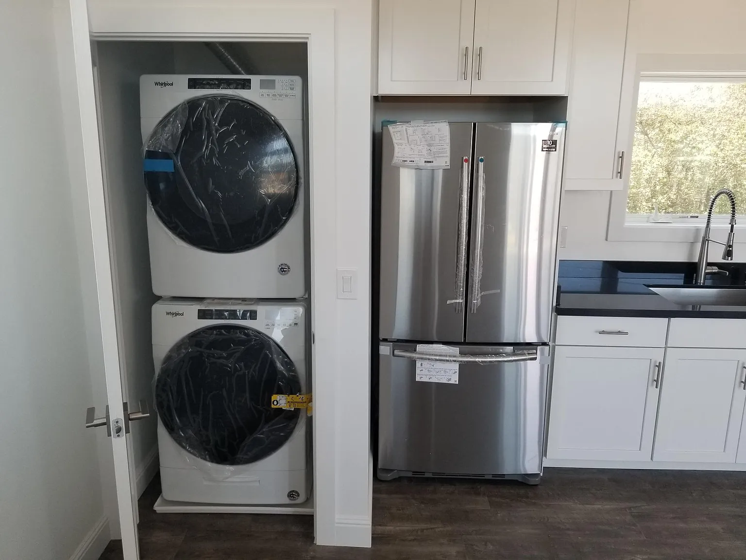 2 bed, 750 sqft, $3,495 — Photo 2