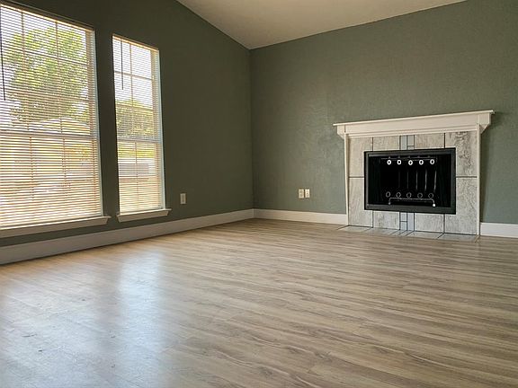 4th image of 9959 Mountain Bend Cir