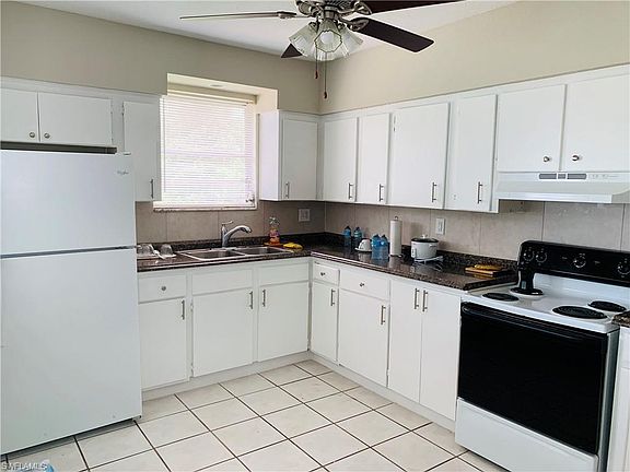 2nd image of 1337 SE 16th Pl