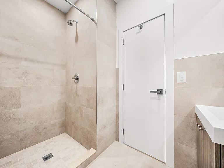 254 Broome St #7 — Photo 6