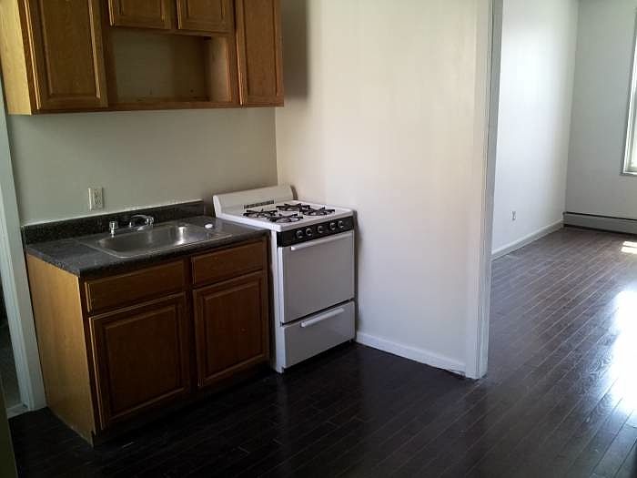 2nd image of 320 Macdougal St