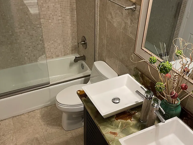 915 Woodlawn Dr NE — Photo 24