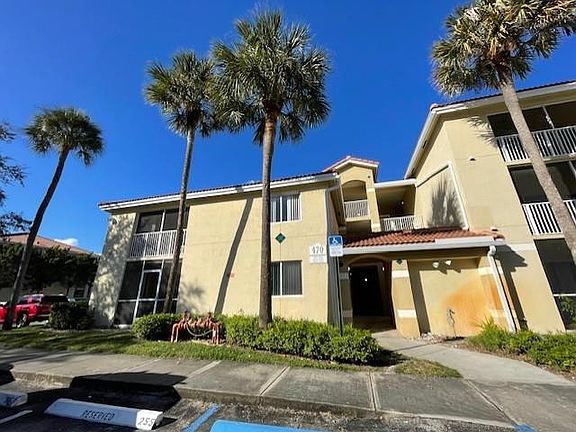 3rd image of 470 S Park Road #302