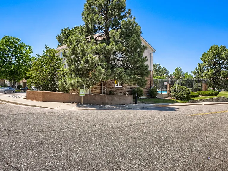 4606 S Dillon Ct #D — Photo 24