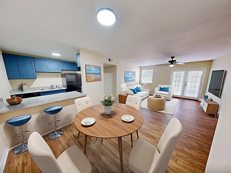 Tiger Den Apartments — Photo 43