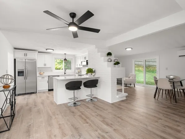 6 Ruth Dr, Framingham, MA 01701