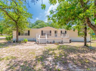 669 Live Oak Dr, Adkins, TX 78101