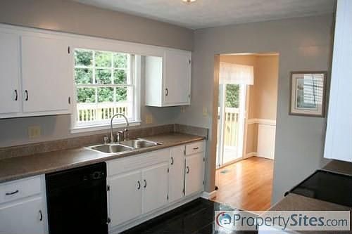 4th image of 4005 Oakhurst Rd