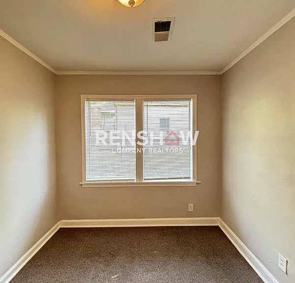 502 E Dison Ave — Photo 11
