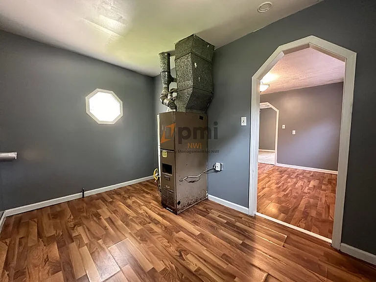 3464 Iowa St — Photo 12