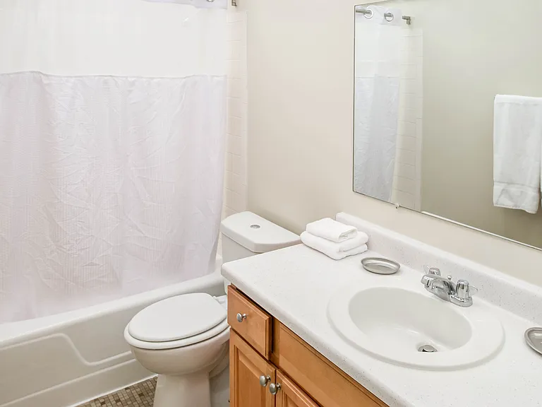 Chalfont Apartments — Photo 8