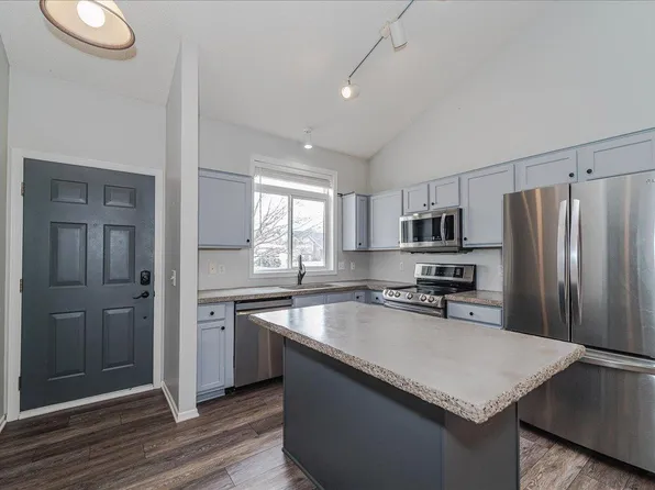 328 Pine St, Cannon Falls, MN 55009