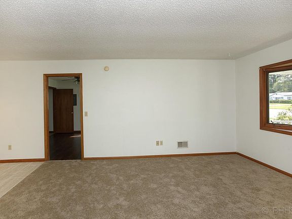 3215 mulhearn ave-204