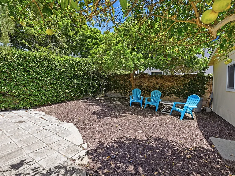 143 Sequoia St — Photo 3