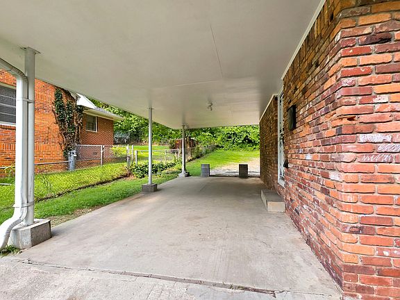 2nd image of 2798 Dearwood Dr SW