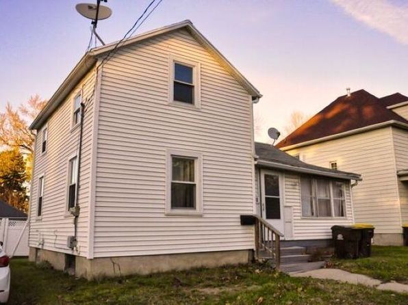 116 W Empire St, Freeport, IL 61032