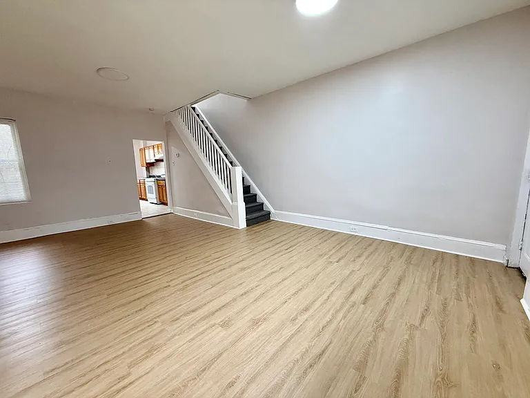 4511 N Colorado St — Photo 4
