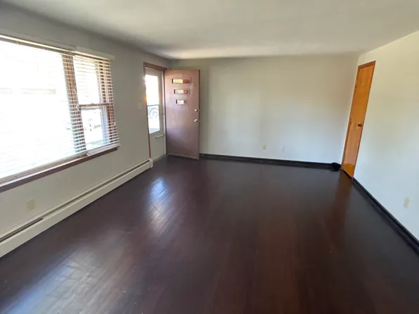 510 Alhambra Dr, Anderson, IN 46012