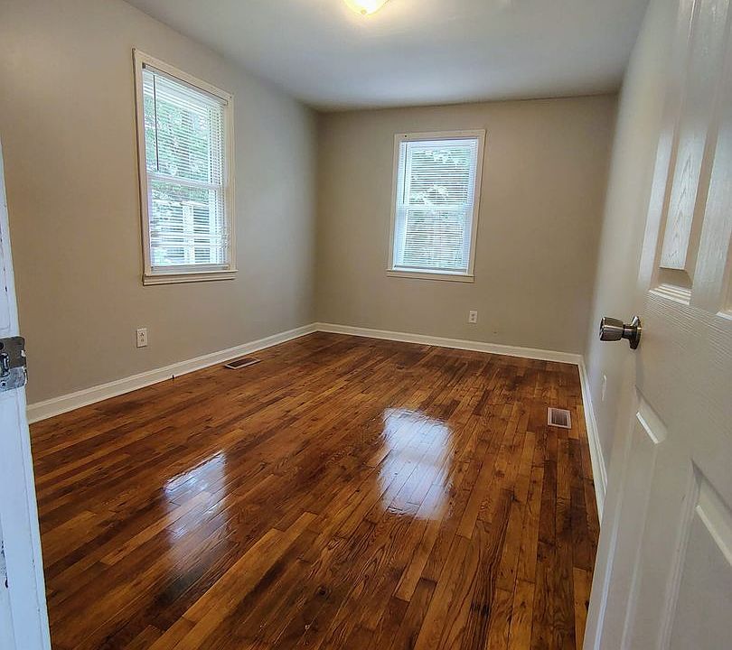 1st image of 1449 Kenton St