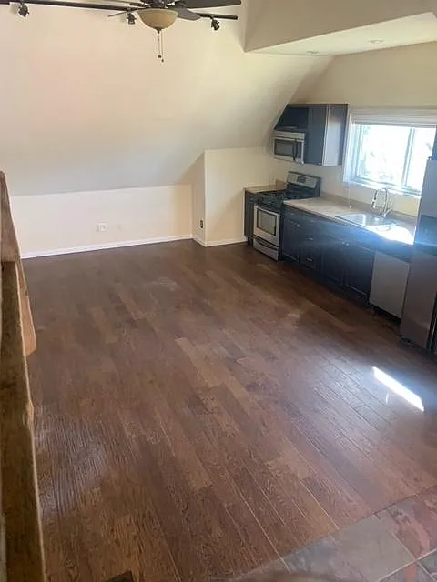 1017 Mountain Dr — Photo 3