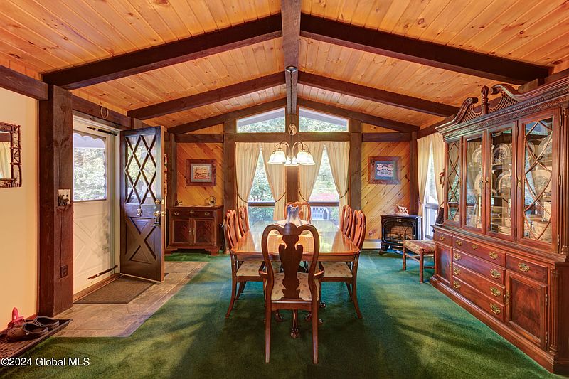 4th image of 33 Bradt Hill Road
