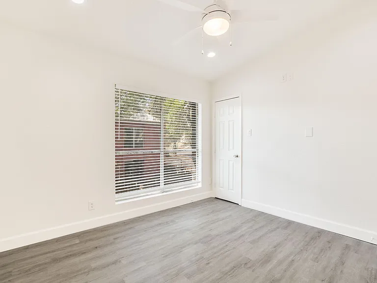 3816 Southway Dr — Photo 10