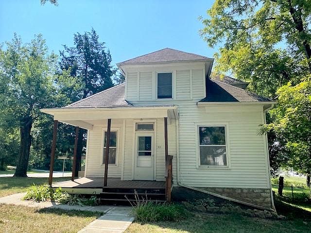 1st image of 301 Linn St #A