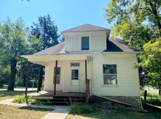 301 Linn St #A, Leavenworth, KS 66048