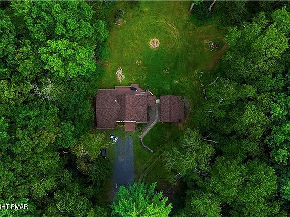 5th image of 134 Bear Rd