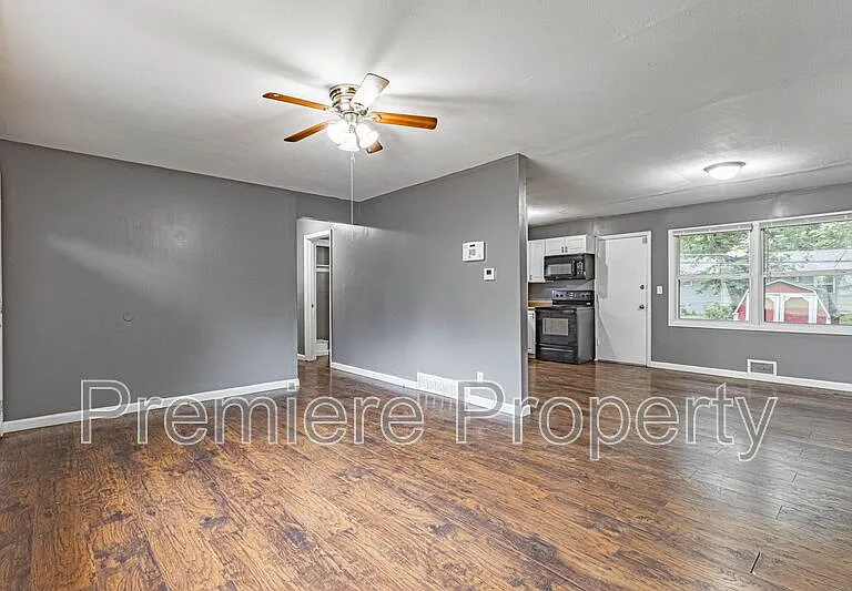 7719 E 112th Ter — Photo 3