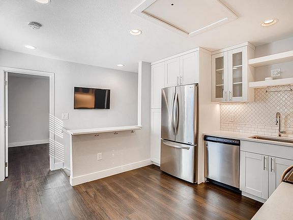 4th image of 3028 Arapahoe St #2