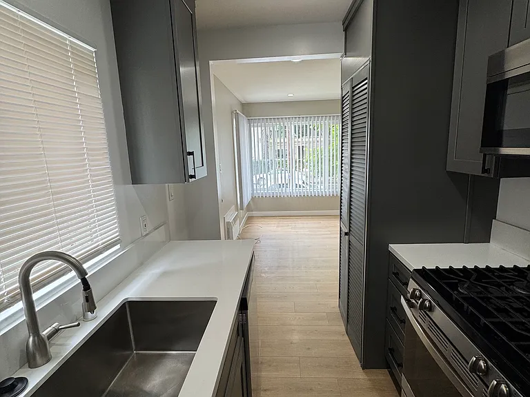 5447 Russell Ave #2 — Photo 4
