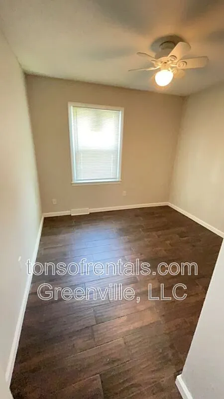 3 bed, 2.0 bath, 1640 sqft, $1,695 — Photo 4