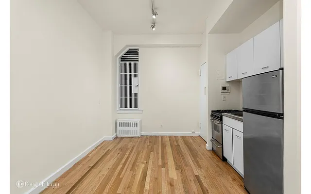 Rented by Douglas Elliman | media 12