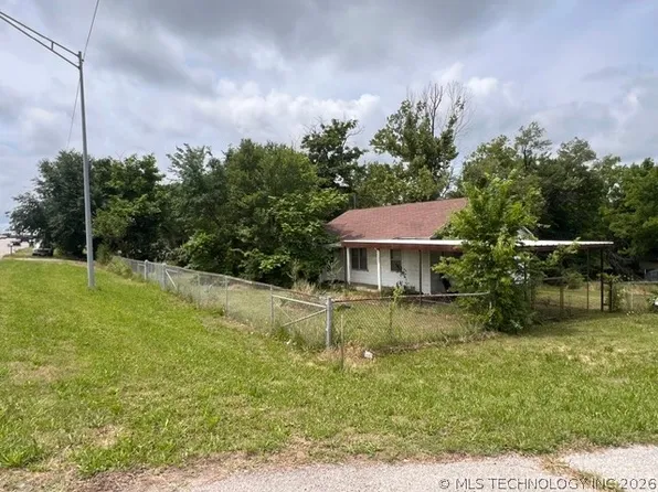 1426 N 9th St, Sapulpa, OK 74066