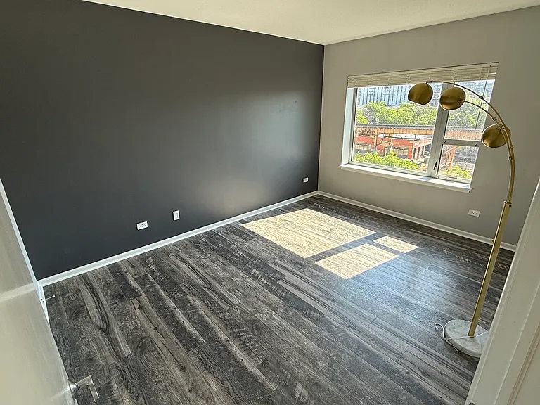 100 N Hermitage Ave #515 — Photo 11