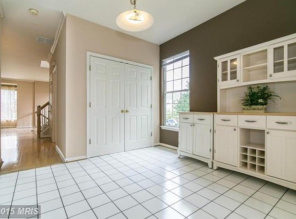 4th image of 2422 Clover Field Cir