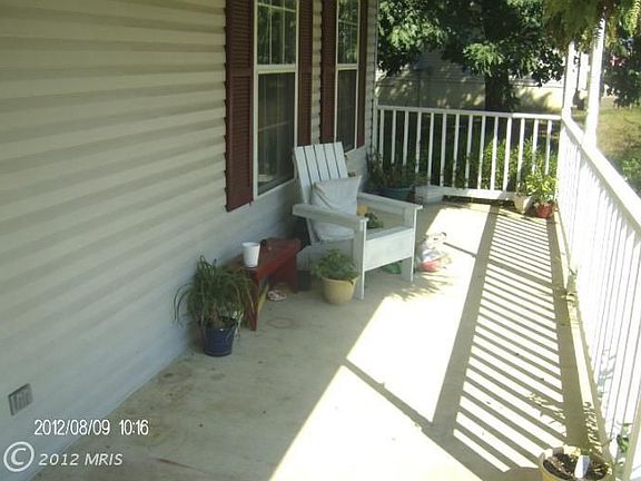 2nd image of 15 Sweetbriar Ct