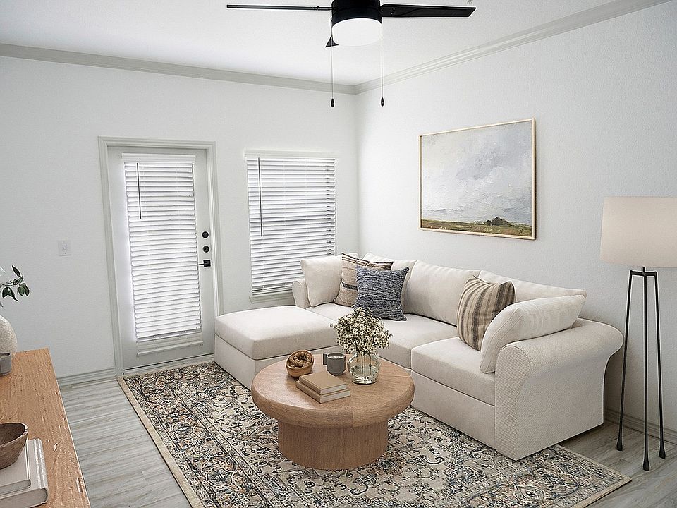 2x1 909 sqft B1 - Living