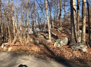 41 River Rd, Stanhope, NJ 07874